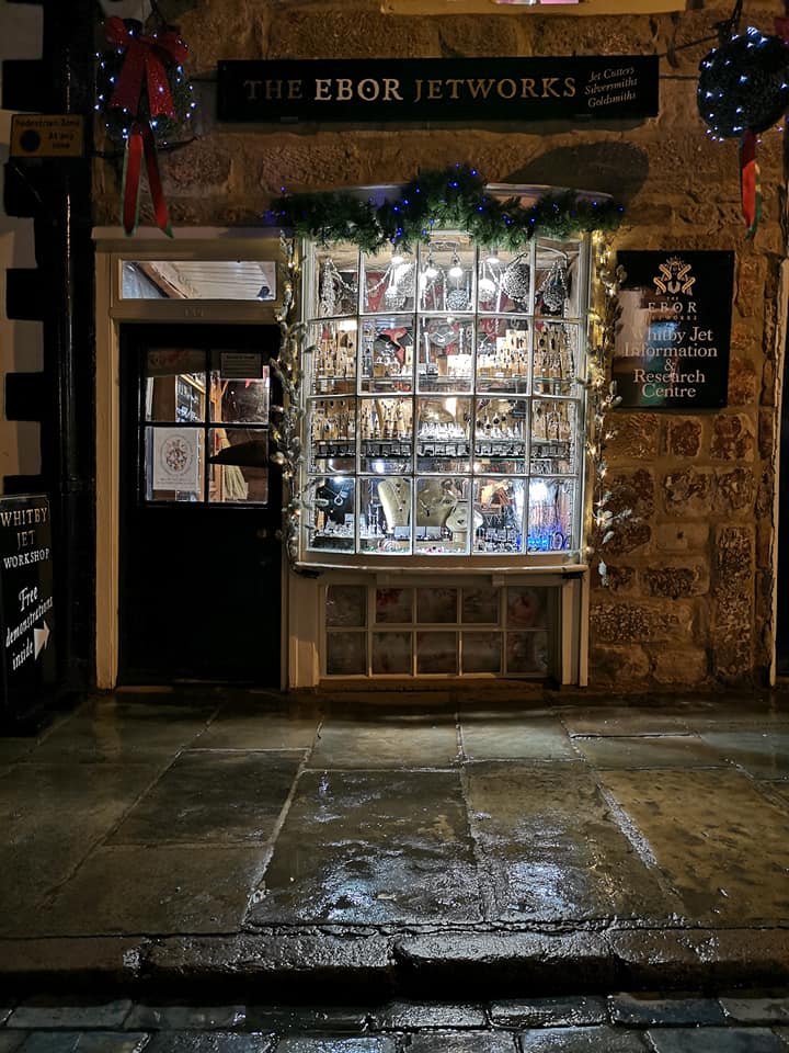 Whitby jet shop, beautiful jewellery made in Whitby with certified 