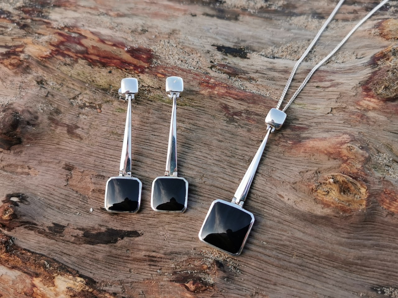 Whitby Jet gift sets