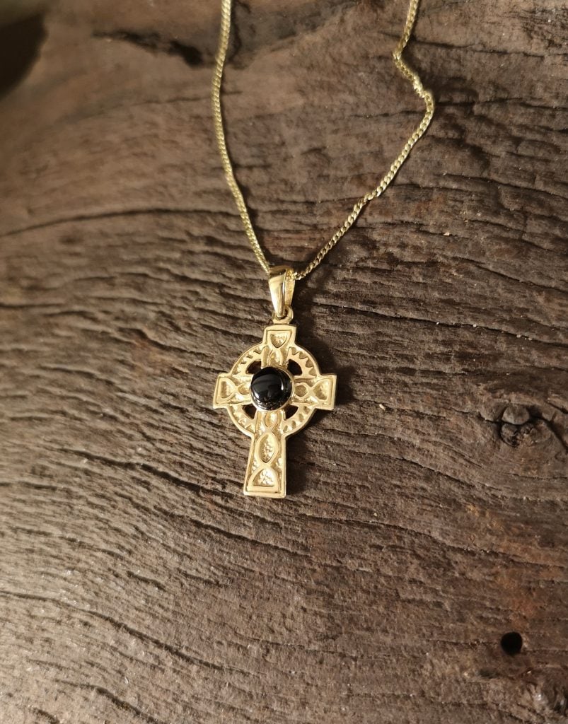 9ct Gold Celtic cross - The Ebor Jetworks