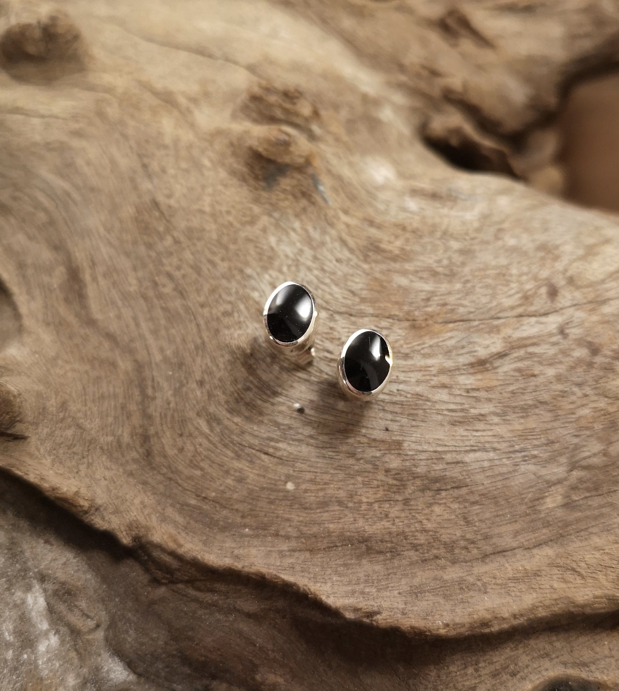 Small oval studs