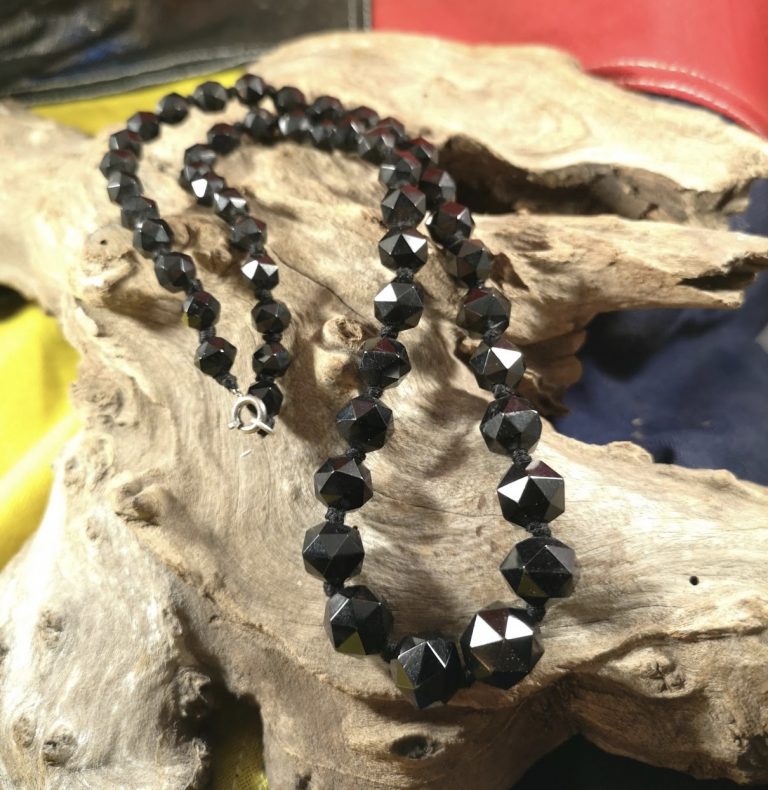 Antique 22″ facetted Whitby Jet beads