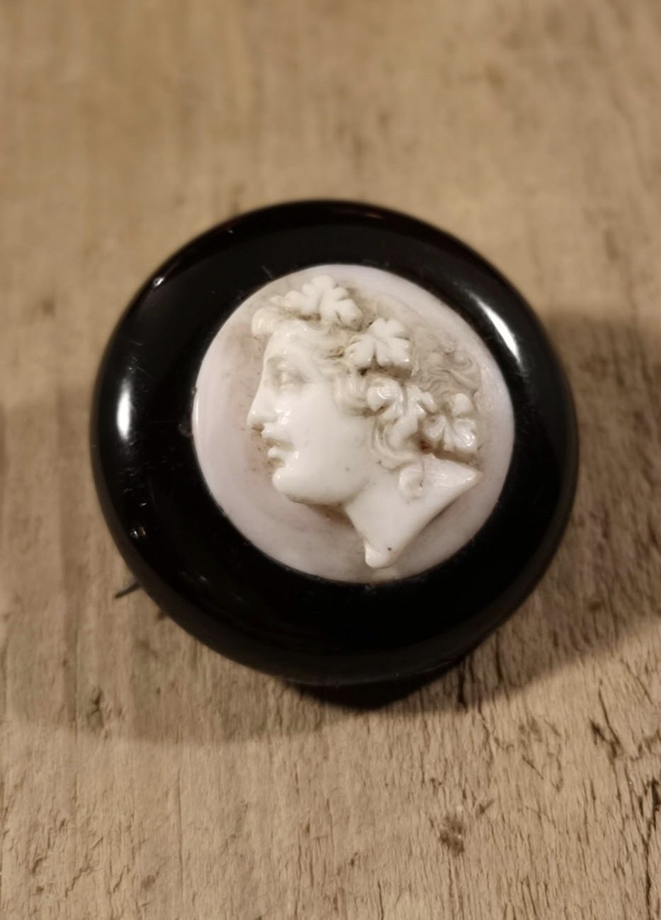 Antique Whitby Jet brooch “round shell cameo”