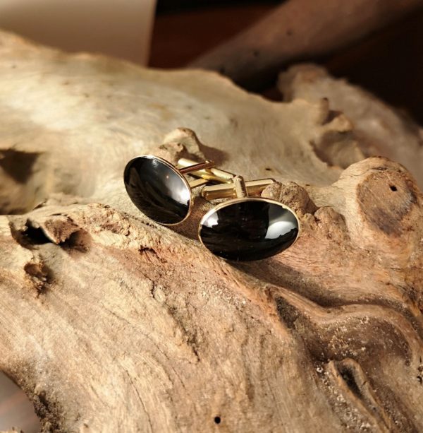 9ct Gold and Whitby Jet Cufflinks.