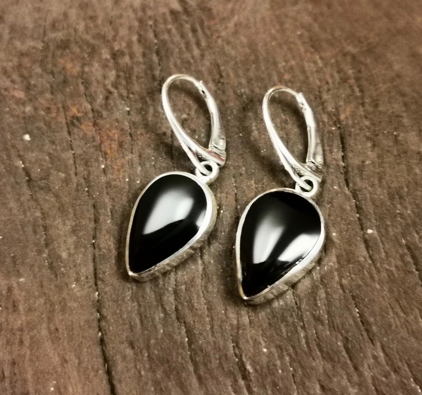 Classic Reverse Teardrop Earring Classic Reverse Teardrop Earring
