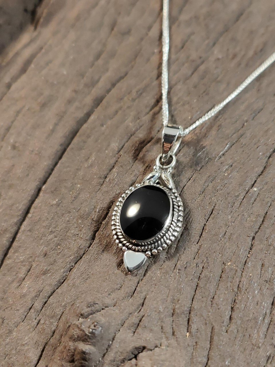 Large leaf and rope Whitby Jet oval pendant